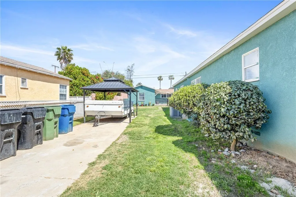 9232 S 7th Avenue, Inglewood, California 90305 home-pic-23